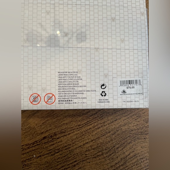 Disney Eats Mickey Mouse Icon Gold Flatware Set - 24 Piece NEW - Picture 5 of 7